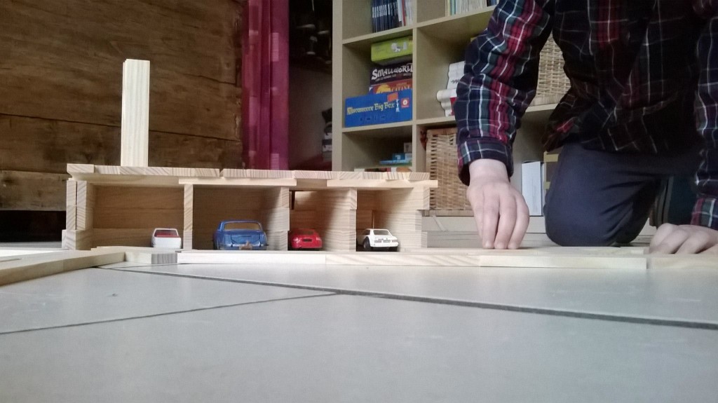 Kapla - un garage pour petites voitures