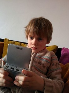 La GBA c'est tout aussi bien non ?