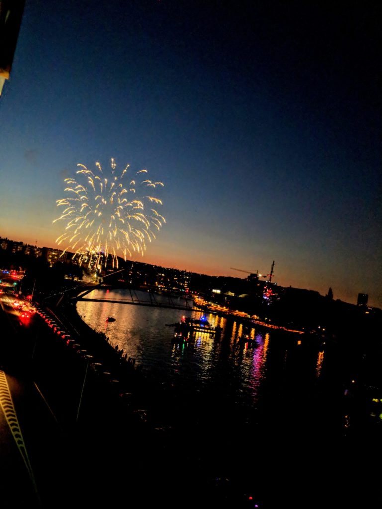 Feu d'Artifice du 14 juillet - Liège - Pixel 2
