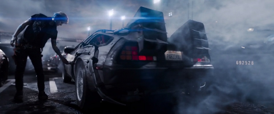 La De lorean DMC fait mouche dans la 1° épreuve de course à la "Mario Kart", même si l'on retrouve rien de cela dans le livre...